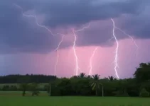 Itapevi deve ter um dia com trovões e raios