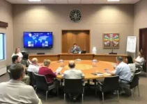 Prefeitura de Itapevi promove palestra para orientar distribuidoras sobre exigências da Vigilância Sanitária