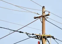 fios e cabos soltos