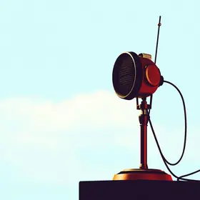 Antena 10 FM